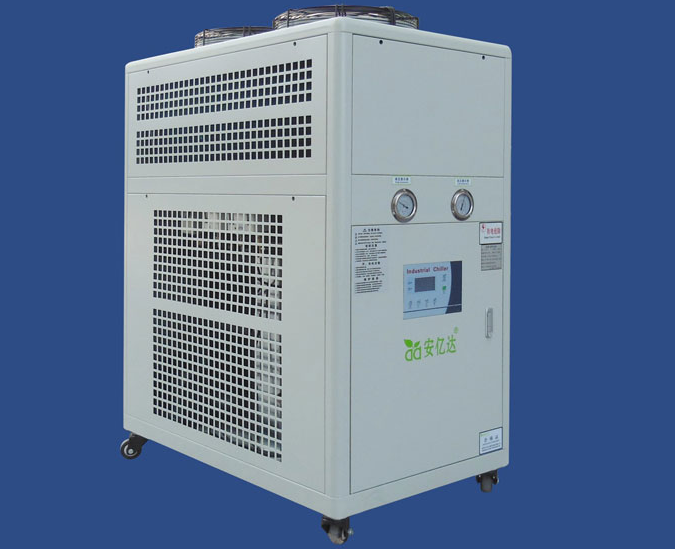 风冷式冷水机的优势在哪些方面